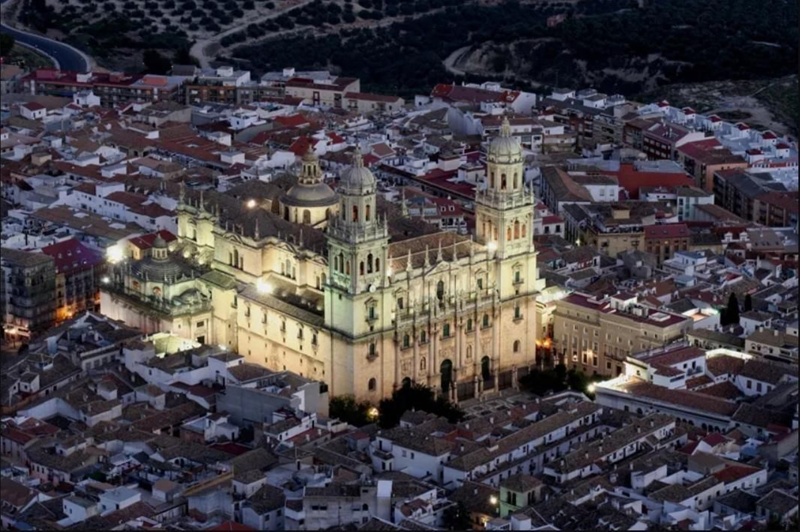 El programa musical concluirá a medianoche en la Plaza de Santa María con dos conciertos. El programa musical concluirá a medianoche en la Plaza de Santa María con dos conciertos.