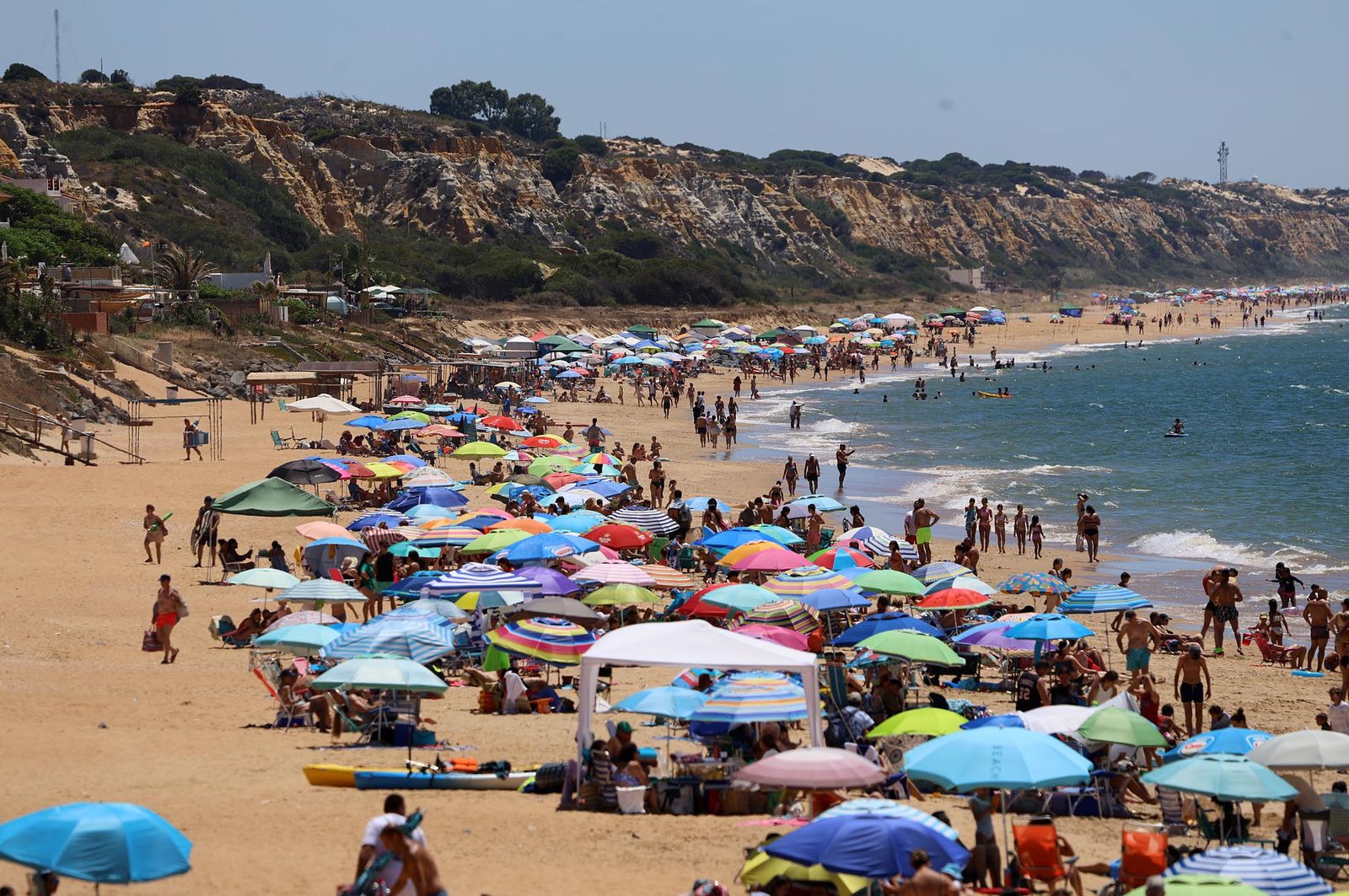 Imágenes de una maravillosa mañana de verano en las playas de la Torre del Loro y Mazagón