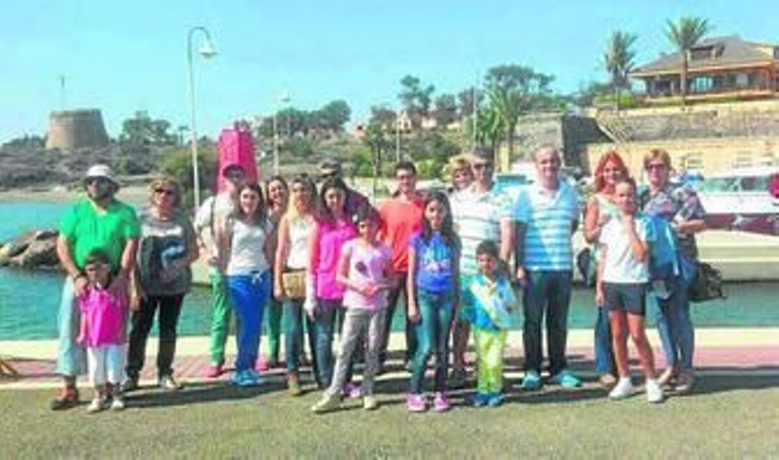 Los chicos de Argar el día de la excursión en el barco.