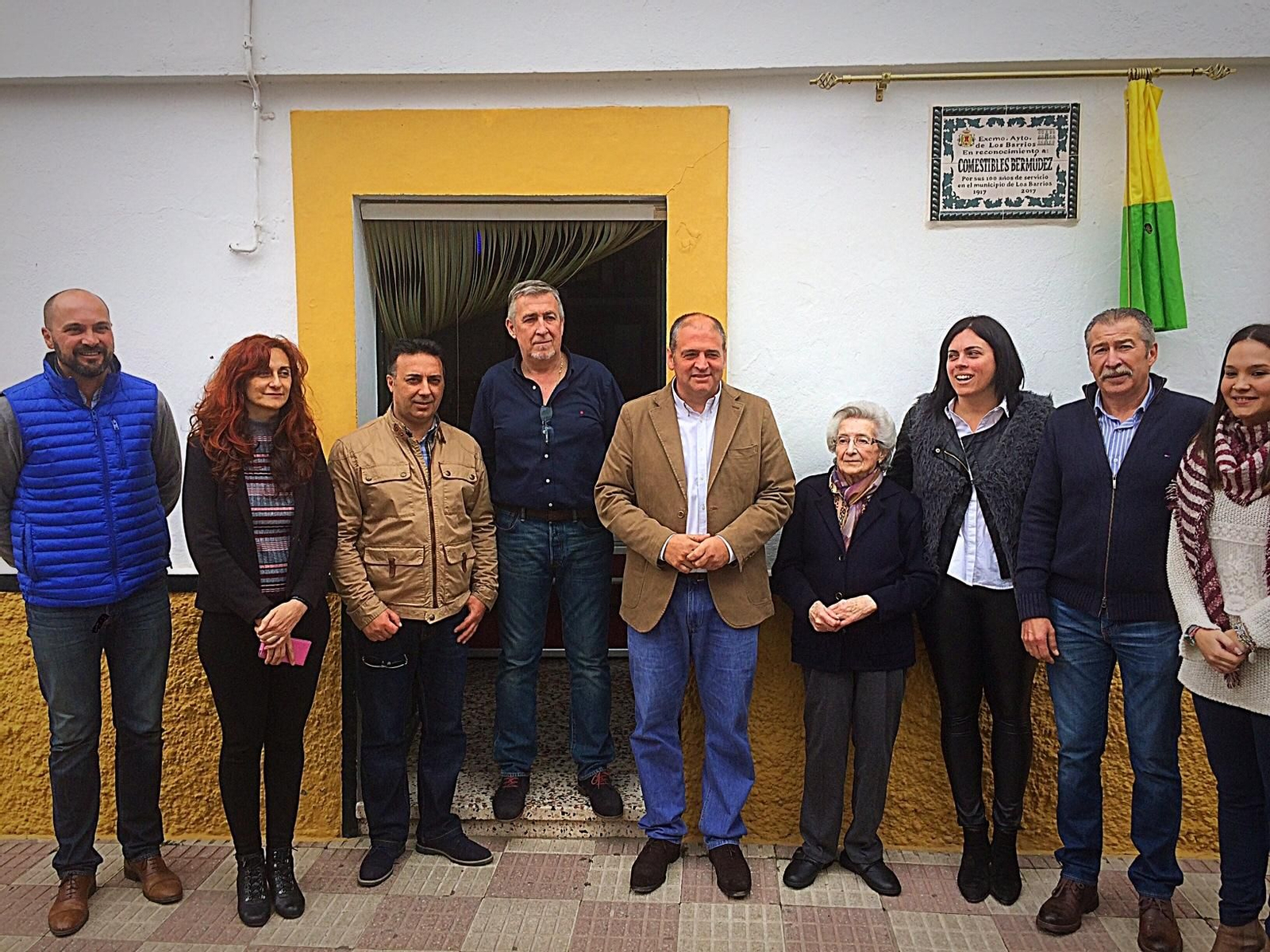 Homenaje municipal a la familia de Comestibles Bermúdez, en 2017.