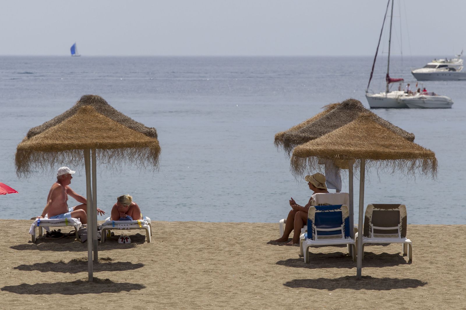 Las fotos de las playas de Málaga a unas horas del fin del estado de alarma
