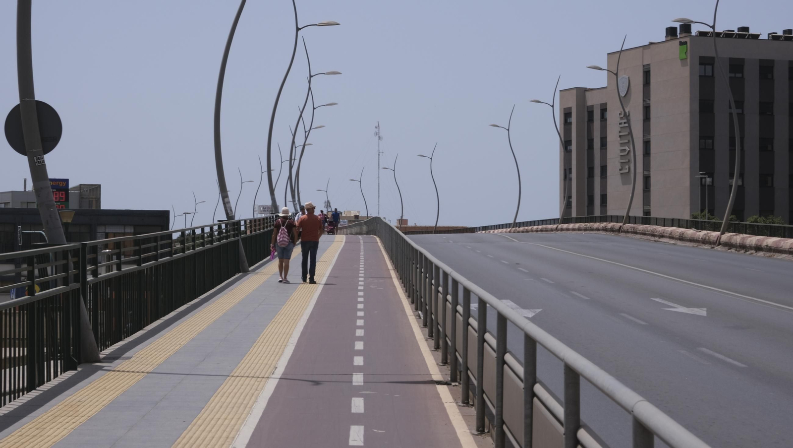Último día del Puente de la Avenida del Mediterráneo, en imágenes