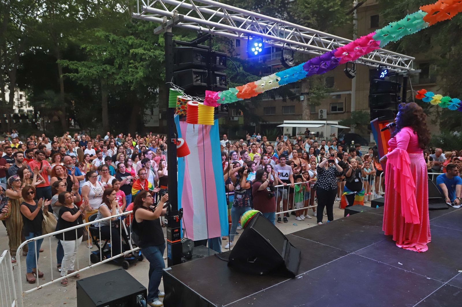 Nacha la Macha da el pregón del primer Orgullo Especial de Algeciras.
