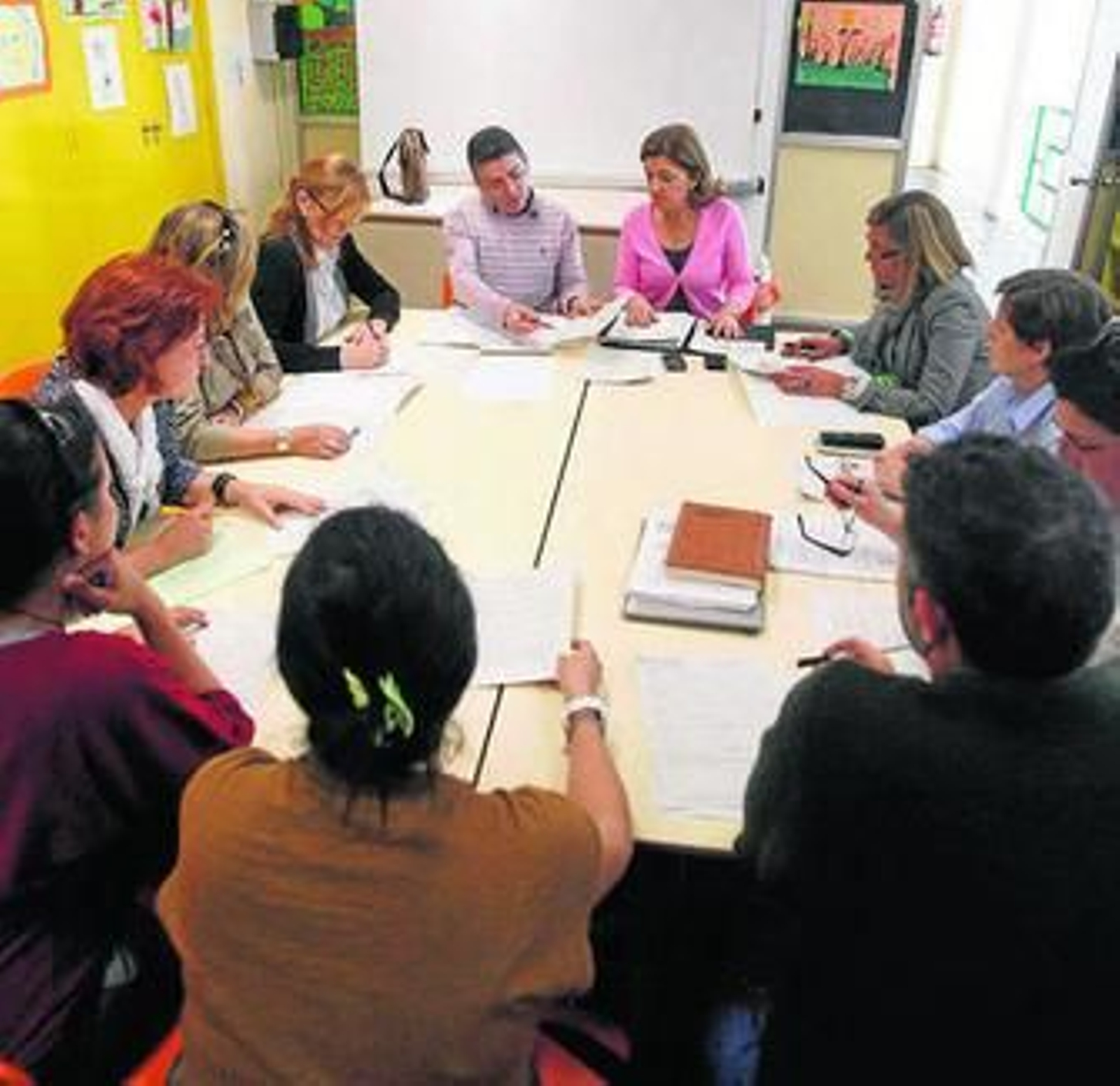 Un momento del consejo escolar de la escuela Félix Ortega. Un momento del consejo escolar de la escuela Félix Ortega.