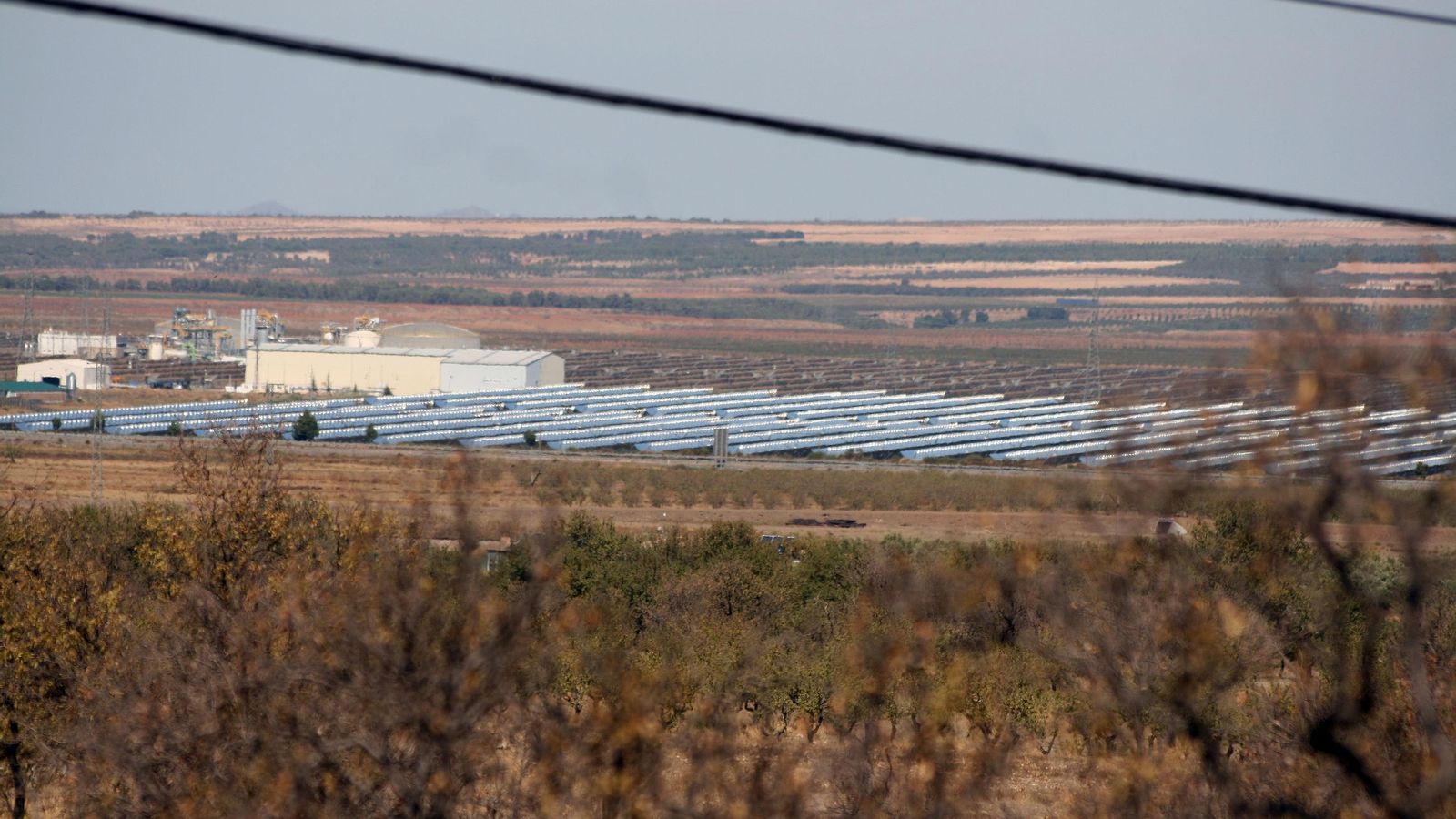 Planta termosolar Andasol en Aldeire, junto a la A-92 Planta termosolar Andasol en Aldeire, junto a la A-92