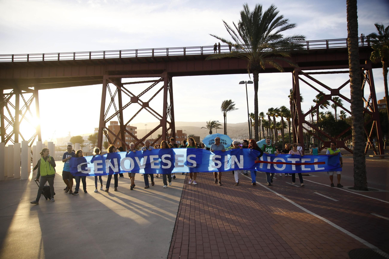 La manifestación "Genoveses sin hotel", en imágenes