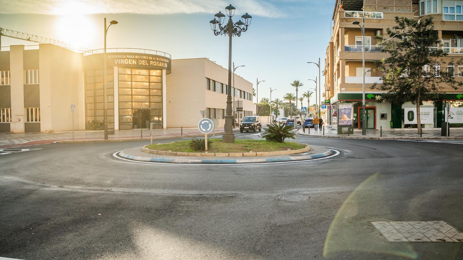 Las calles Miguel Indurain y Joaquín Blume han visto mejoradas su estética y redes de abastecimiento.