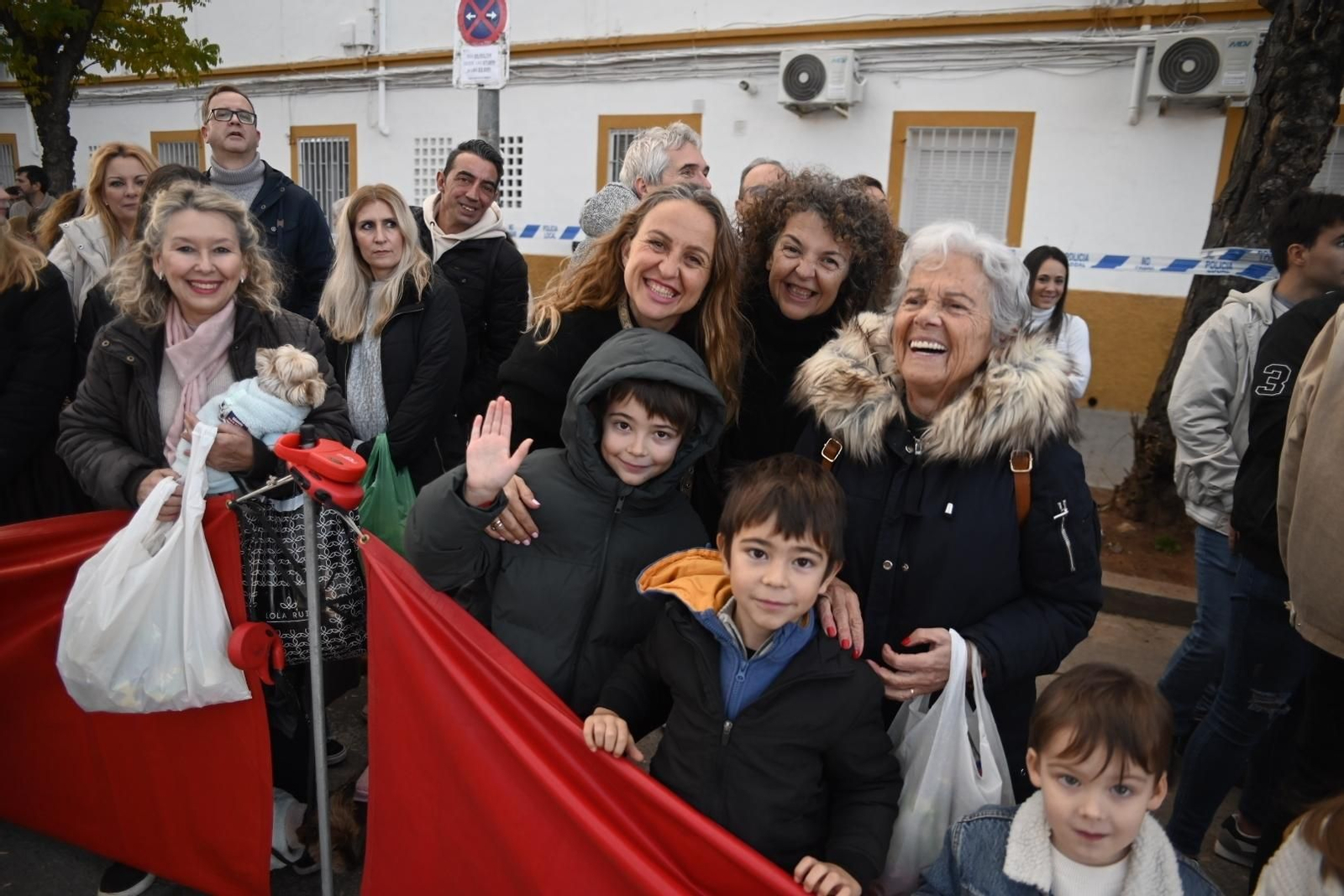 Así son las carrozas y pasacalles de la Cabalgata de Reyes Magos de Córdoba, en imágenes