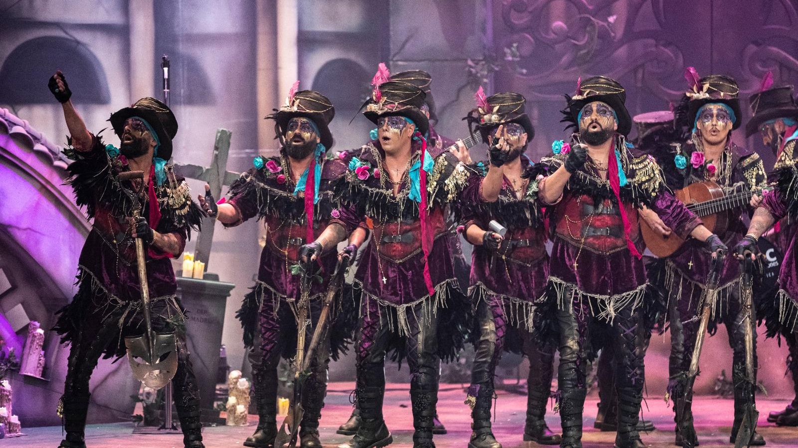 Búscate entre las mejores imágenes de la final del COAC 2025 del Carnaval de Cádiz