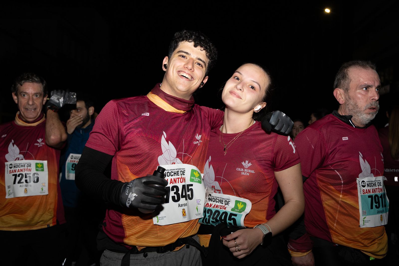 En imágenes: búscate en tu llegada a meta de la Carrera de San Antón 2026 (IV)