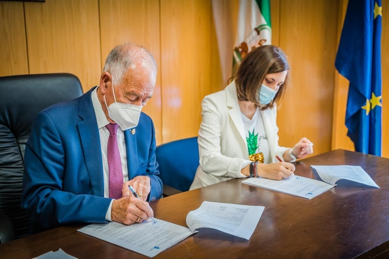 Firma de la resolución del contrato.