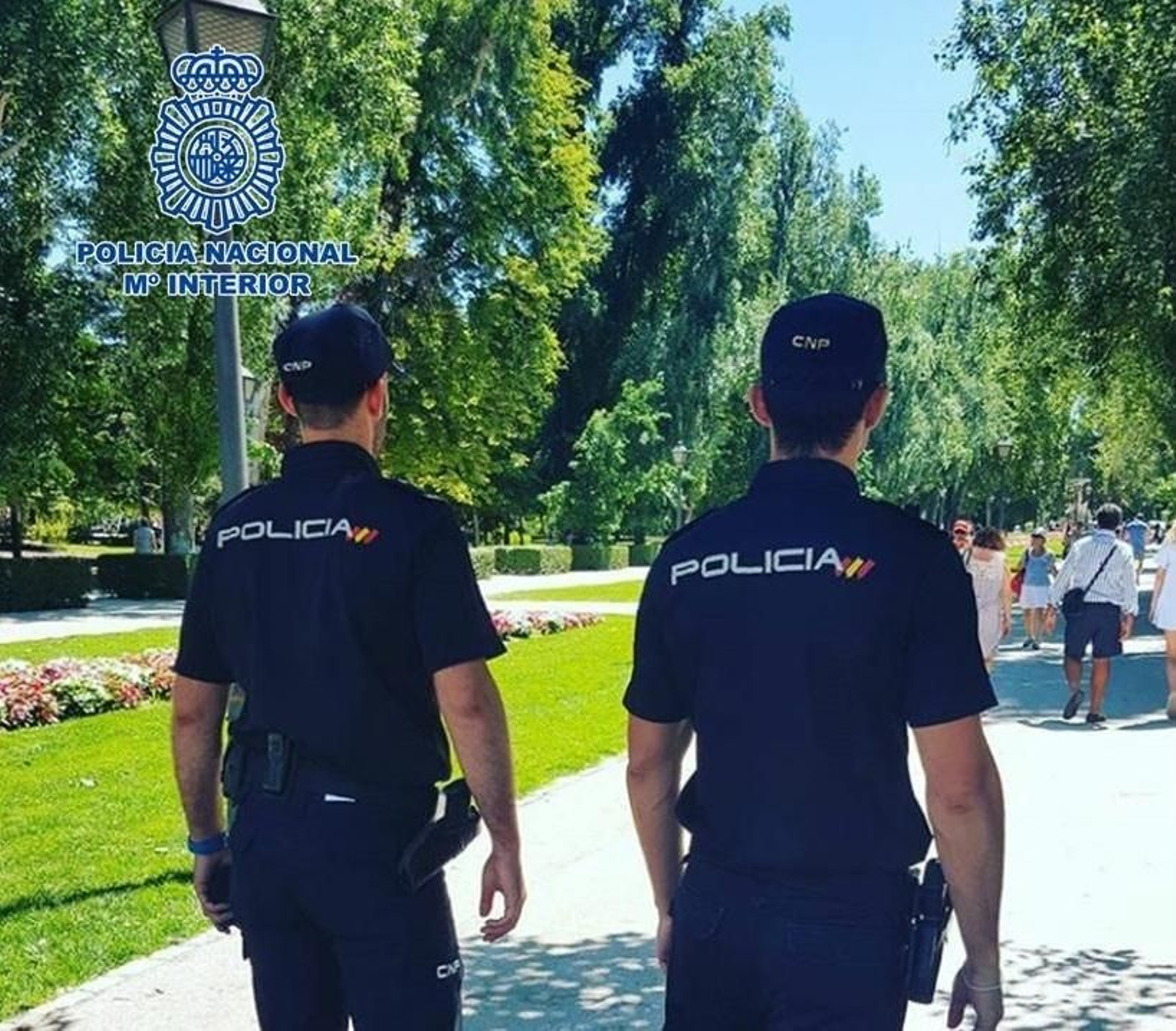 Imagen de archivo de una patrulla de la Policía Nacional en Granada