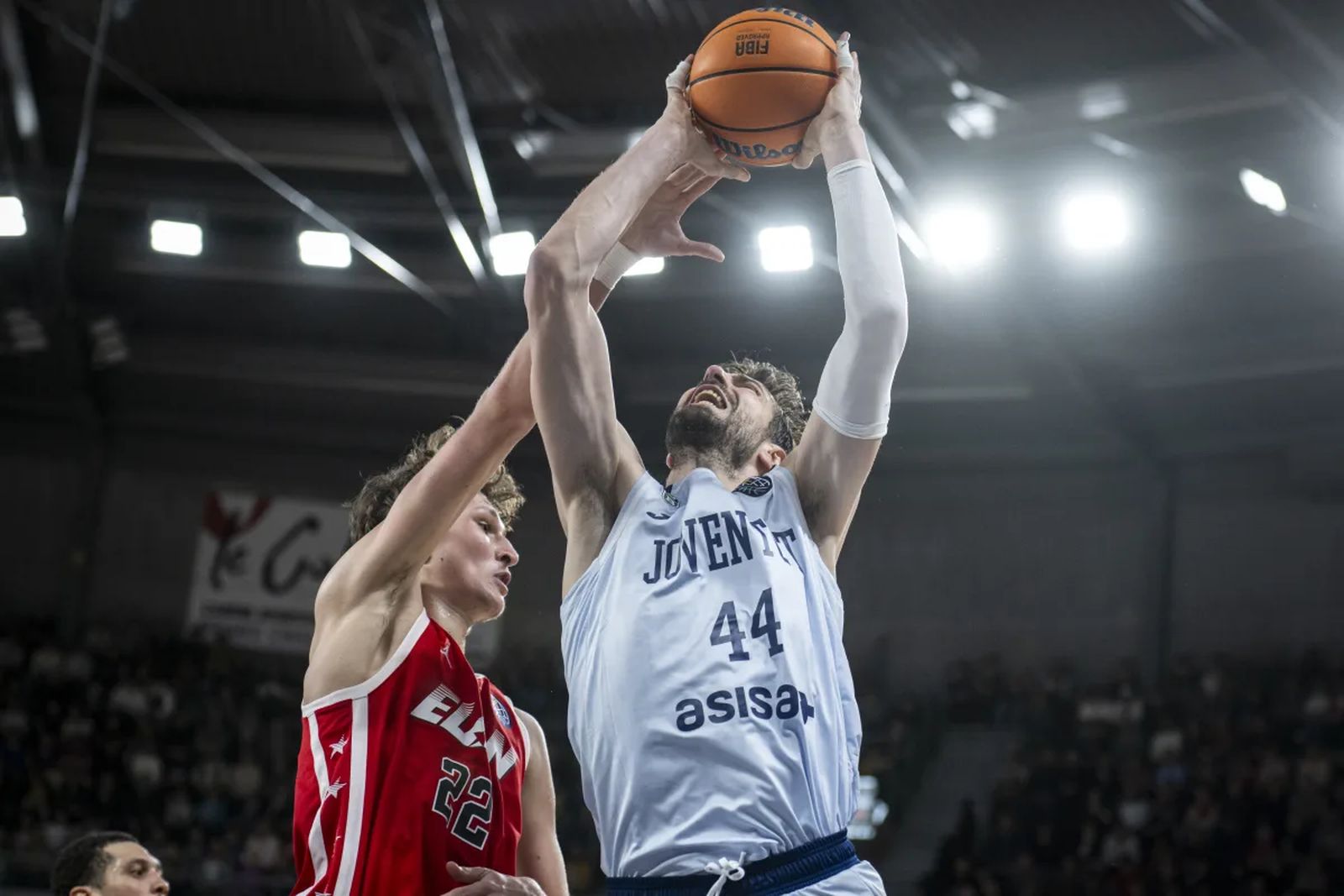 BCL: El Chalon vence al Joventut (84-77) y pone ardiendo el grupo del Unicaja