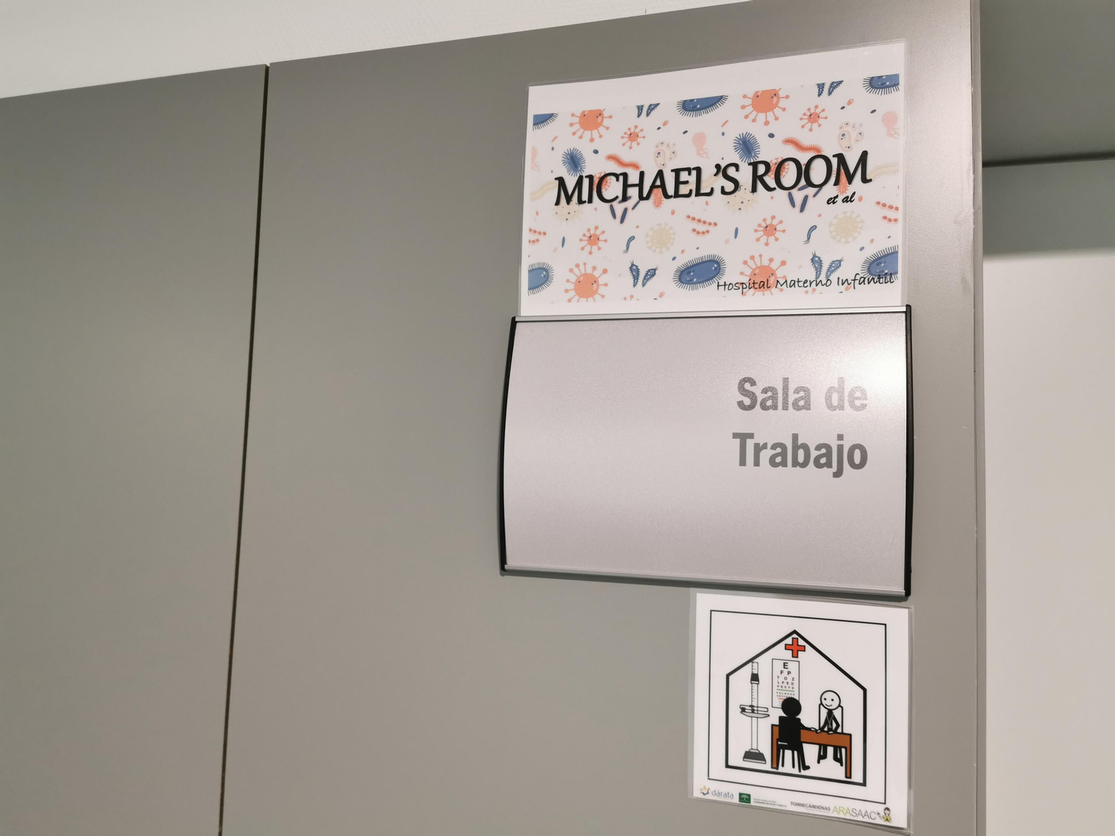 Pictogramas instalados en el Materno-Infantil.