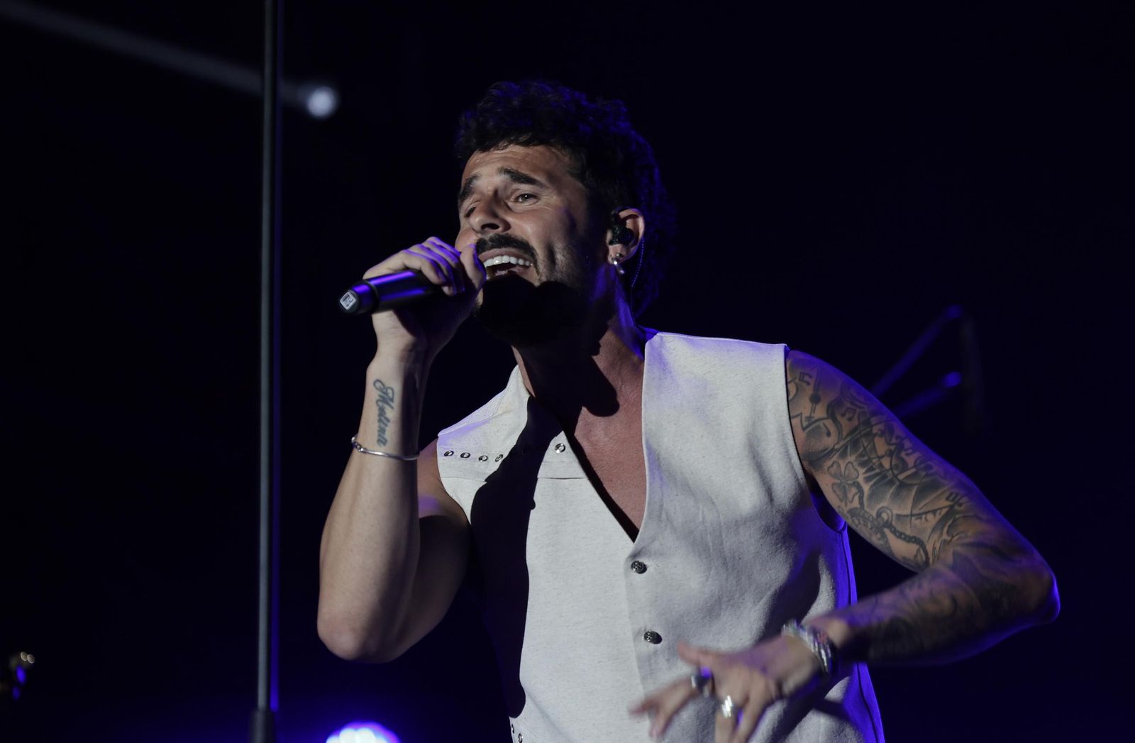 Las mejores fotos del concierto de Antoñito Molina en el Icónica Santalucía Sevilla Fest