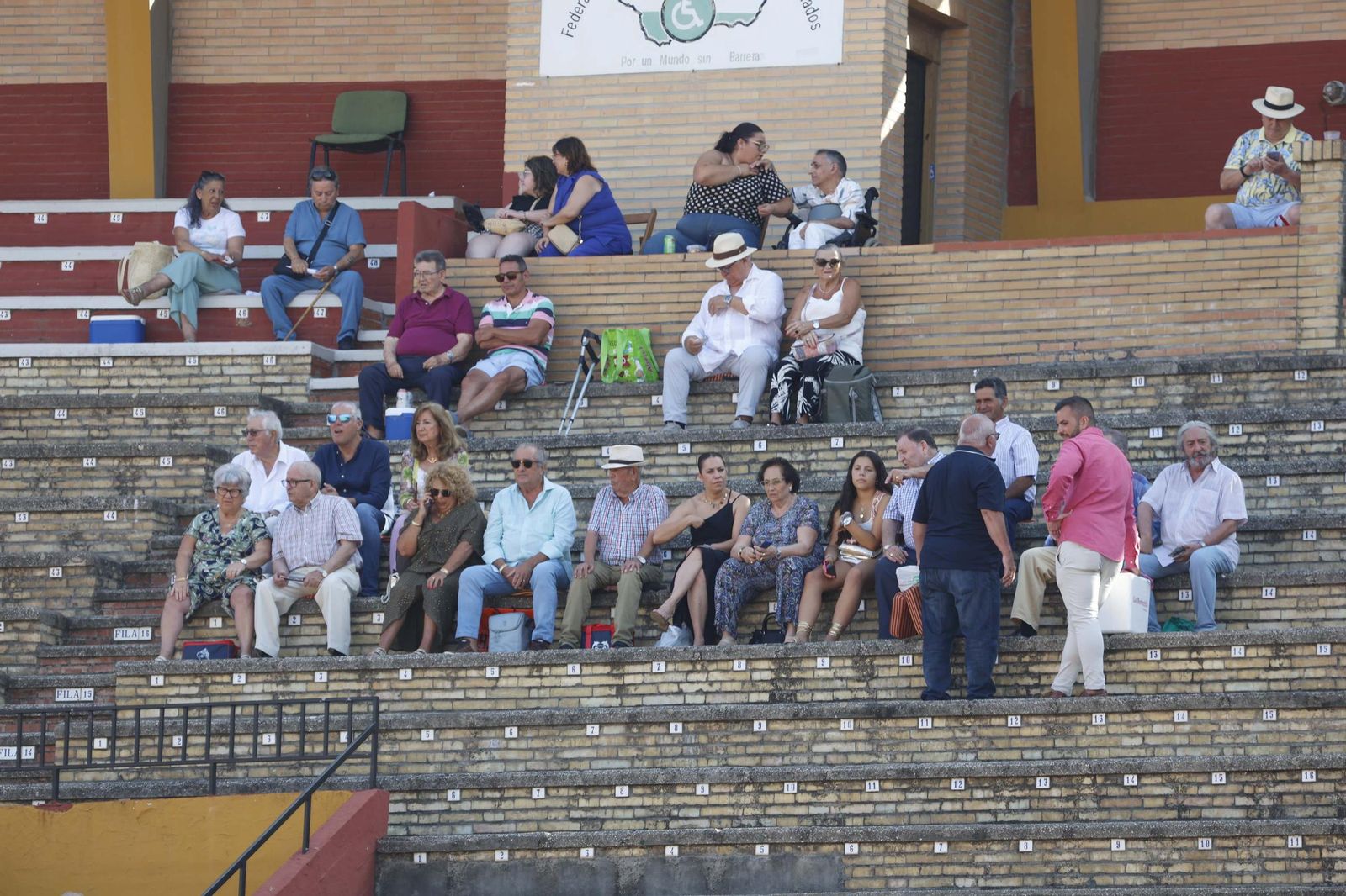 Búscate en las fotos de la corrida de Miura de la Feria Real de Algeciras