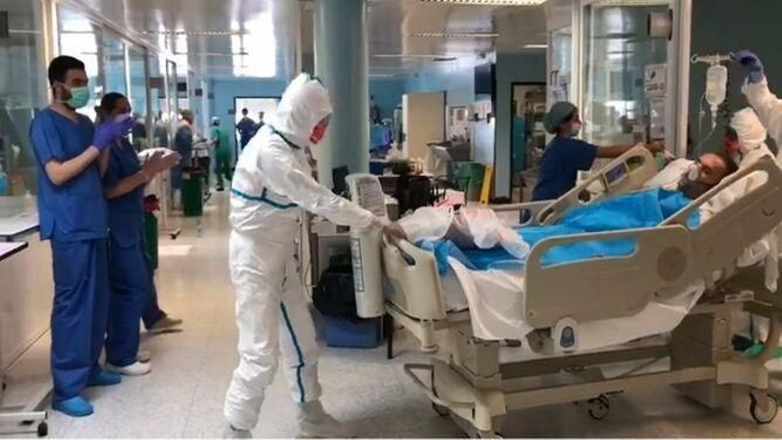 Alivio para las UCI de Almería, con ocho pacientes menos este domingo.