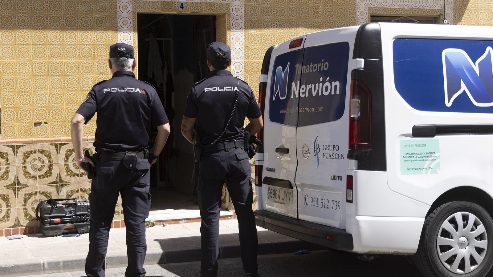 Hallados dos cadáveres en Dos Hermanas, todas las imágenes