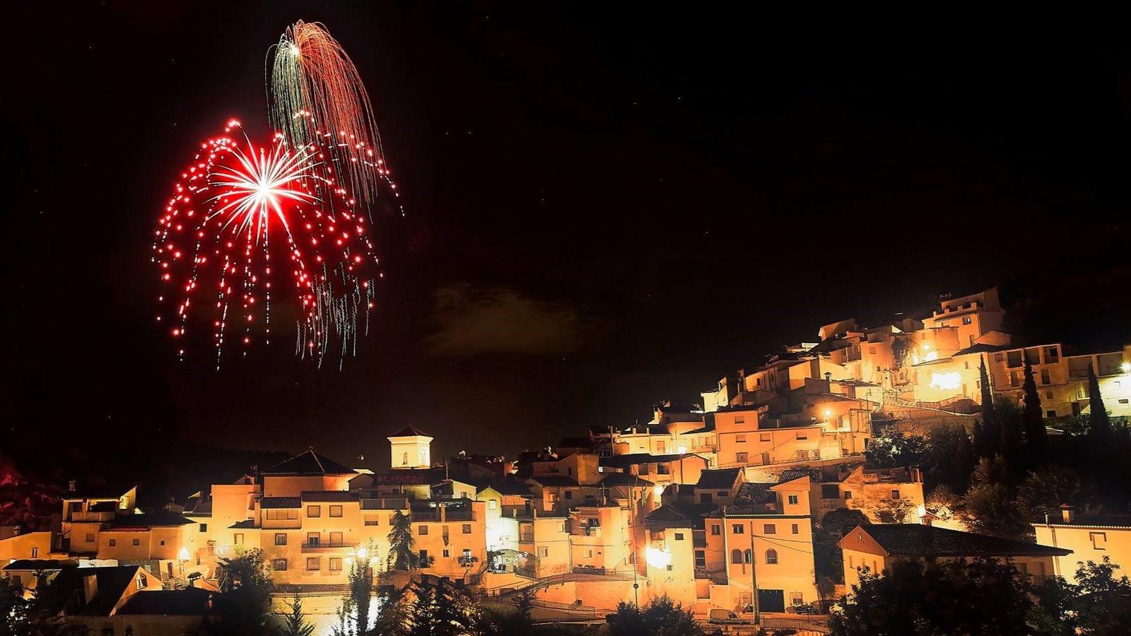 Gran Castillo de Fuegos Artificiales, en las Fiestas Patronales de Quéntar 2023.