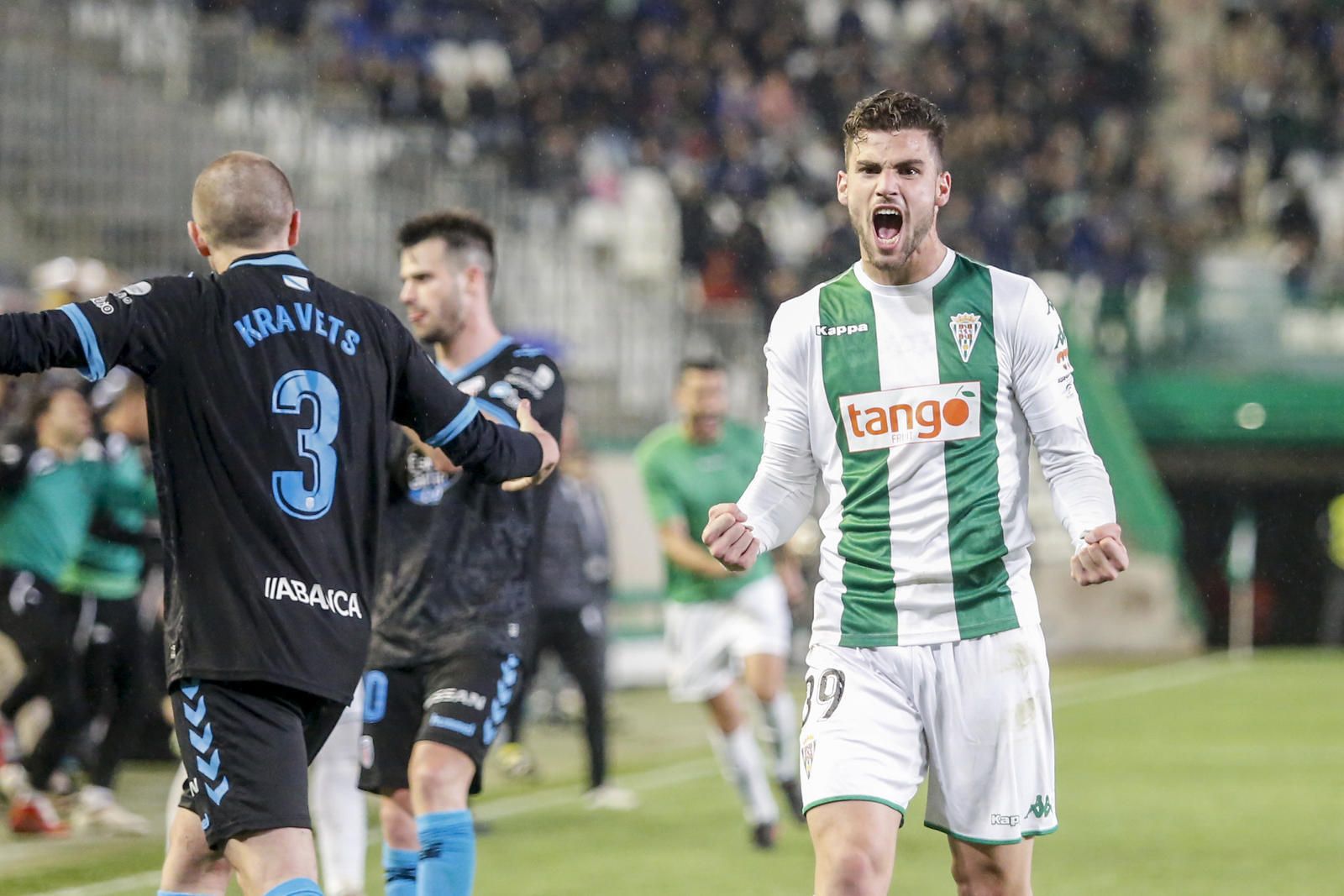 Jauregi celebra un gol en su etapa en el Córdoba.