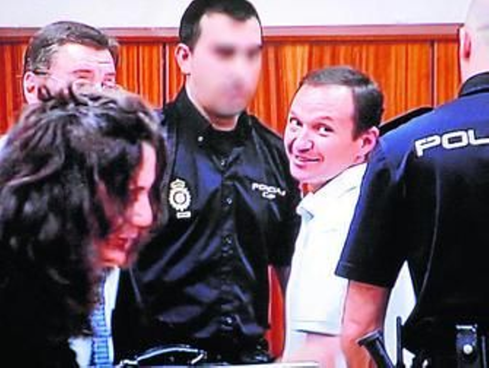 Bretón sonríe tras concluir la duodécima sesión de la vista oral.