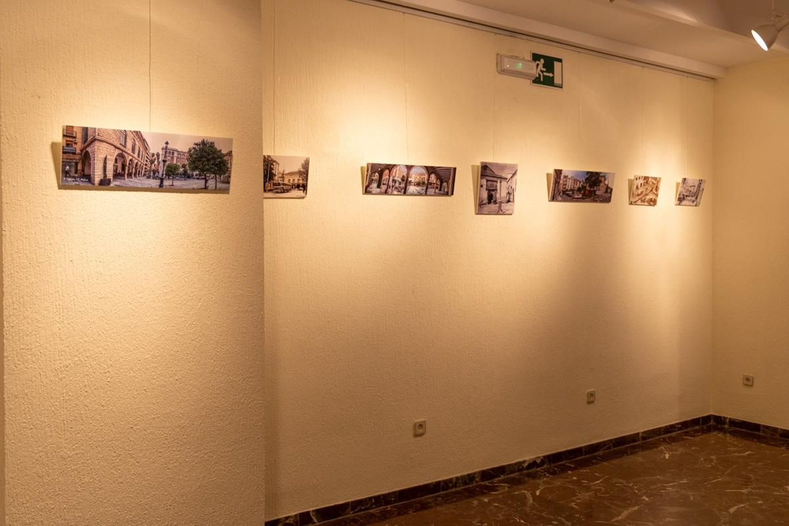 Exposición de "Plazas y rincones del Casco Histórico de Jaén", en imágenes