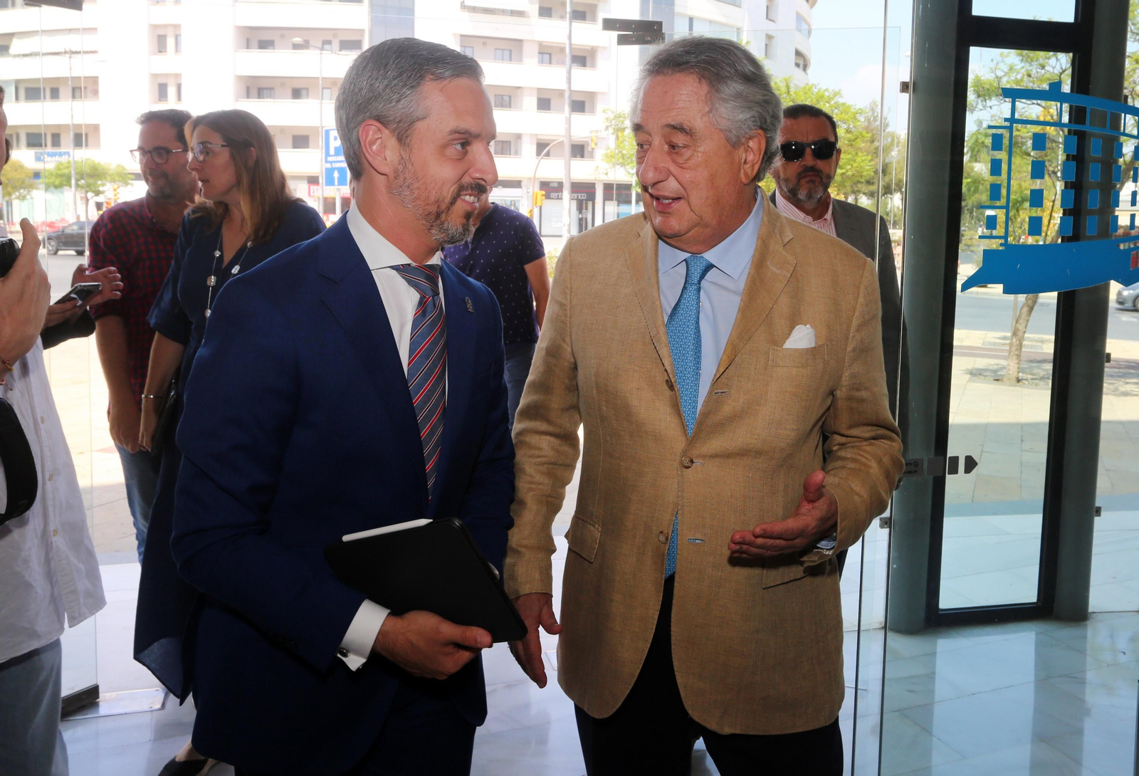 Presentación memoria de la Aiqbe en imágenes