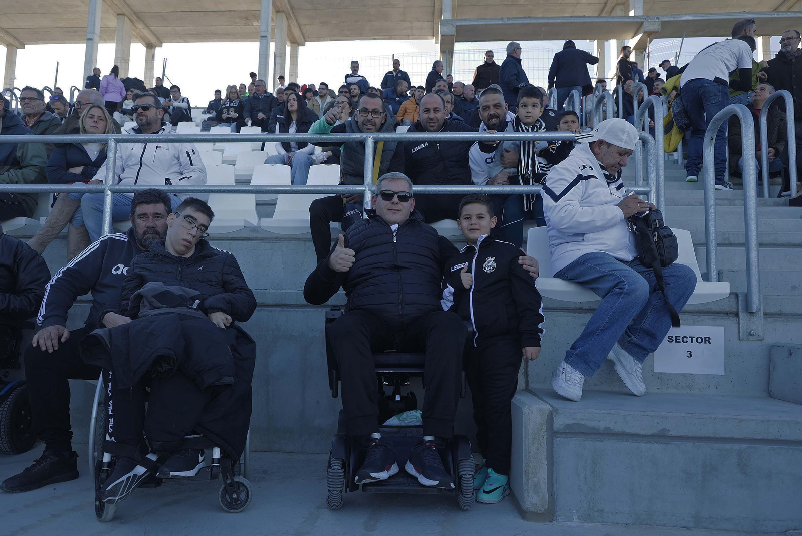 Búscate durante el Balona - Antoniano en el Ciudad de La Línea