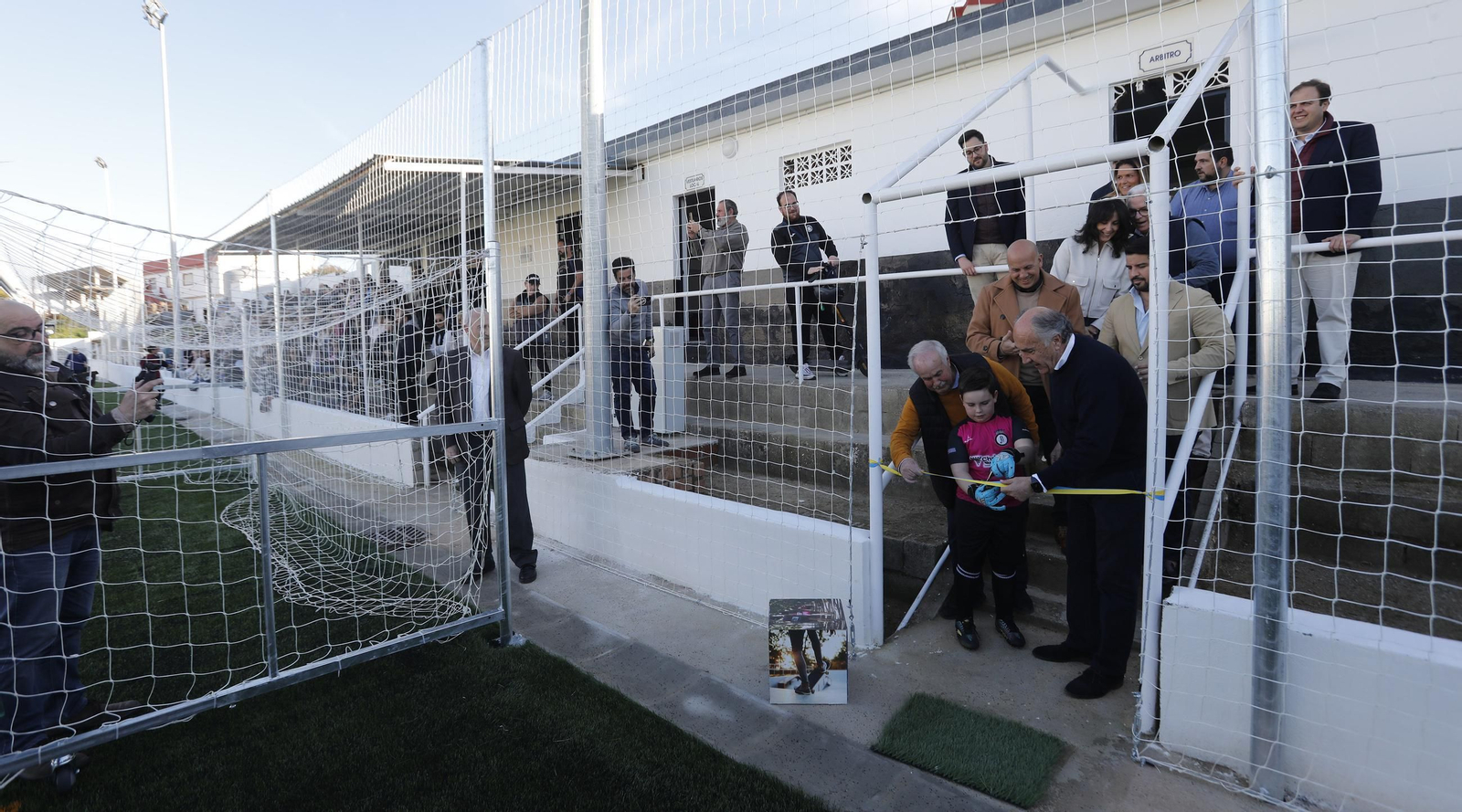 Las fotos de la inauguración del césped artificial del campo Teodosio Tomás del Loluba de Algeciras Las fotos de la inauguración del césped artificial del campo Teodosio Tomás del Loluba de Algeciras