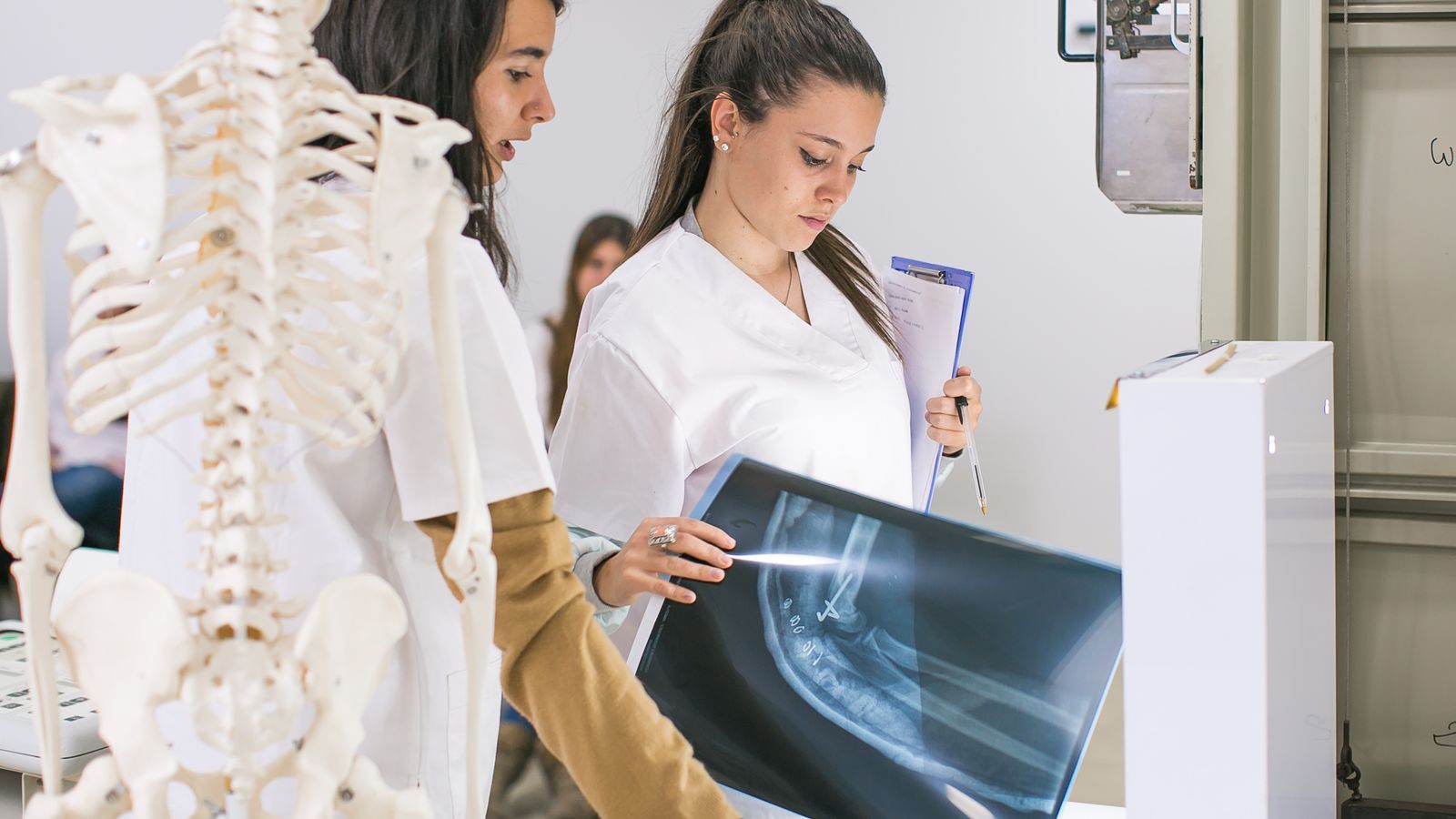 Claudio Galeno dispone de instalaciones dotadas con la última tecnología y avances médico.