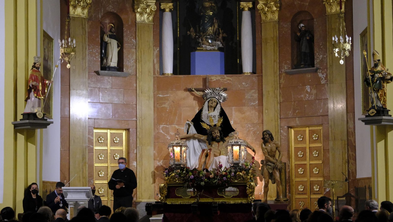 Imágenes del Via Crucis