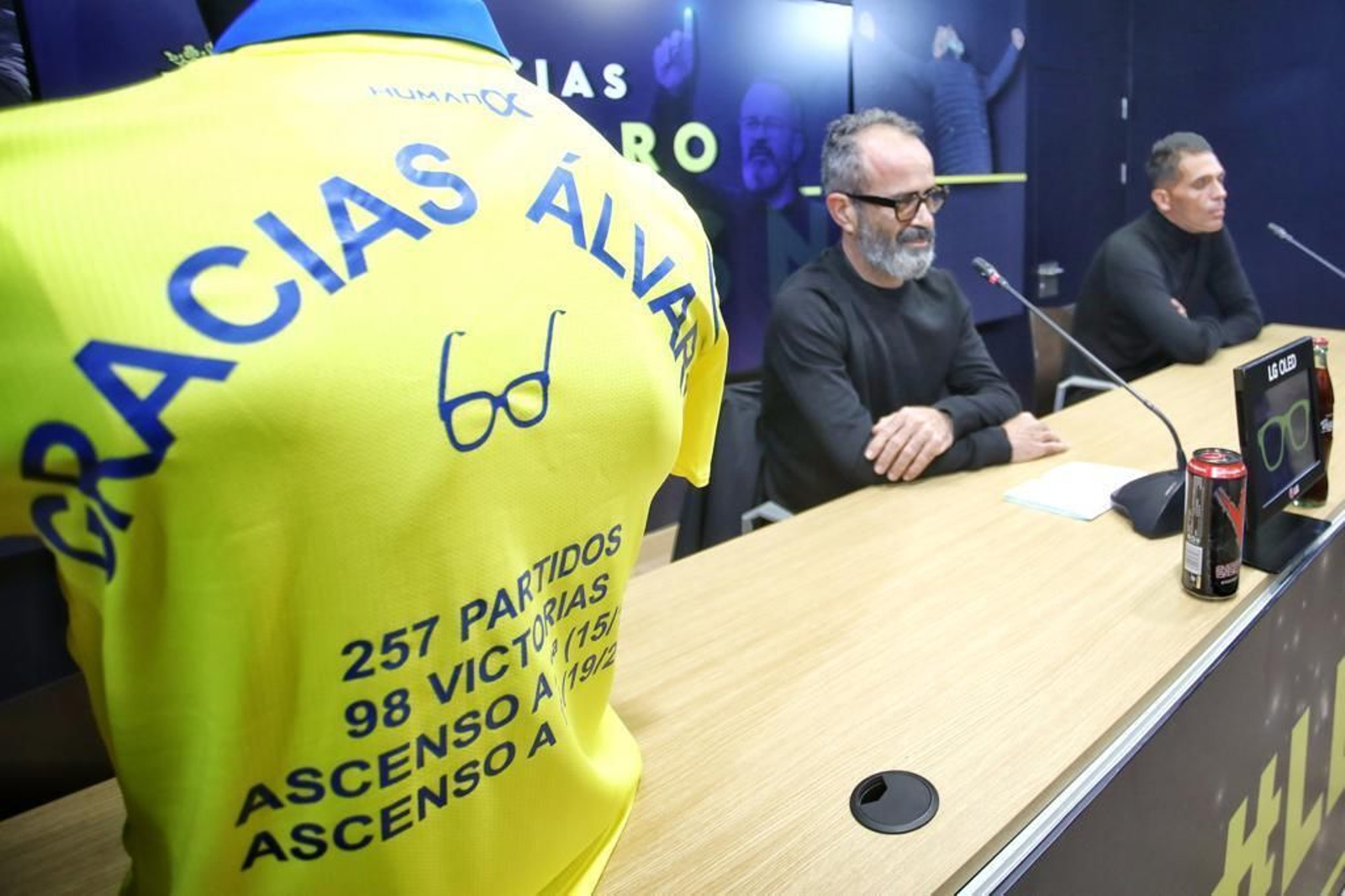 La espectacular despedida a Álvaro Cervera en Cádiz, en imágenes