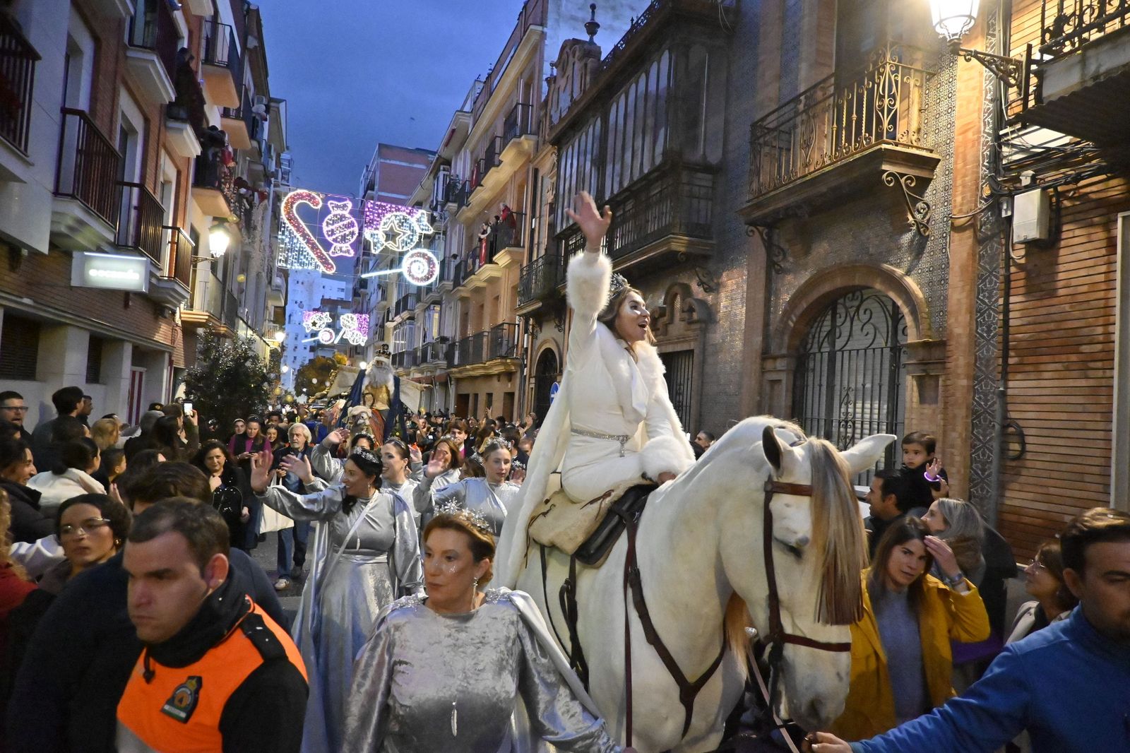 Las mejores fotografías de la llegada de los Reyes Magos a Huelva