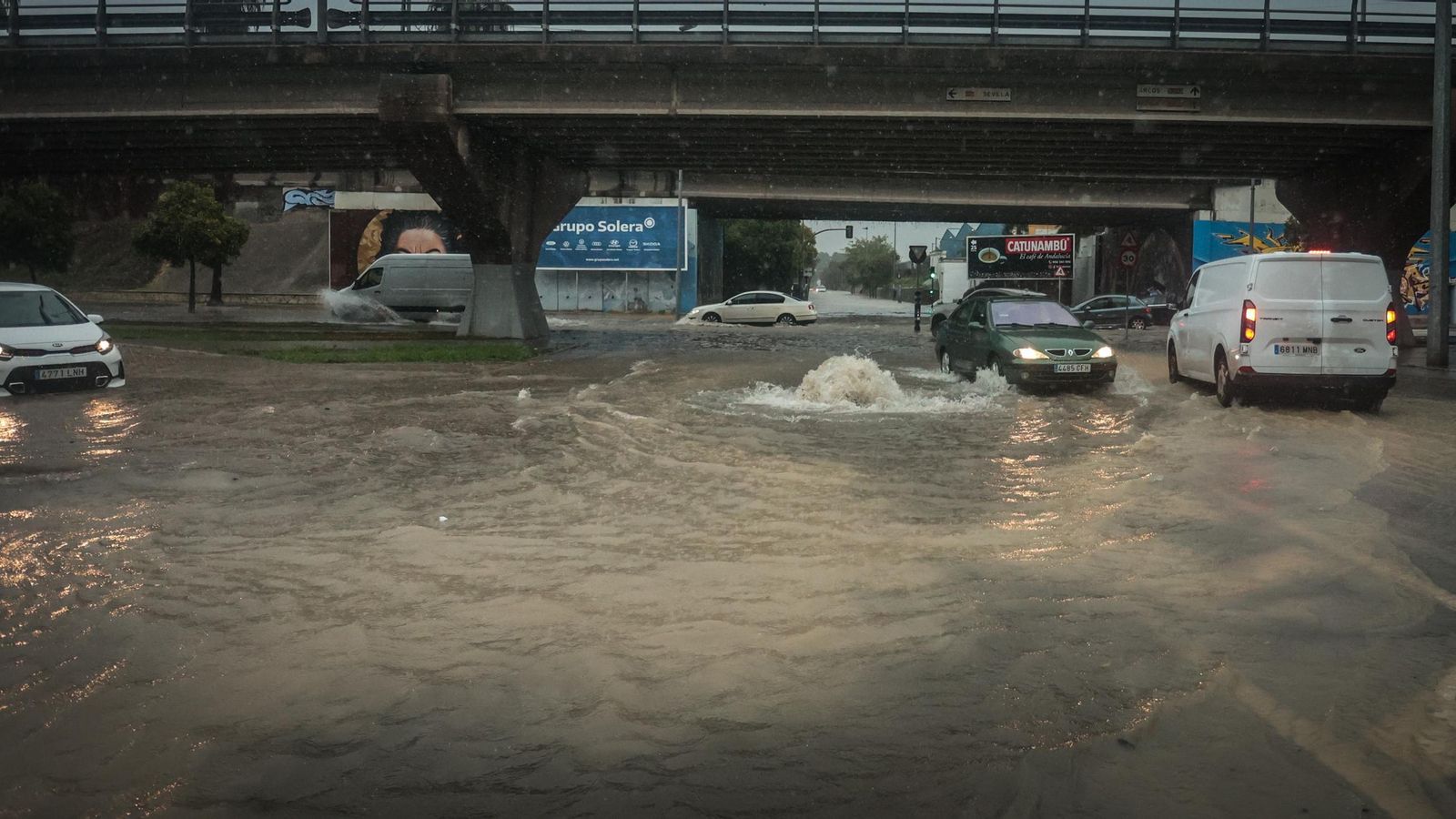Imágenes del paso de la Dana, inundaciones, destrozos y caos por todo Jerez