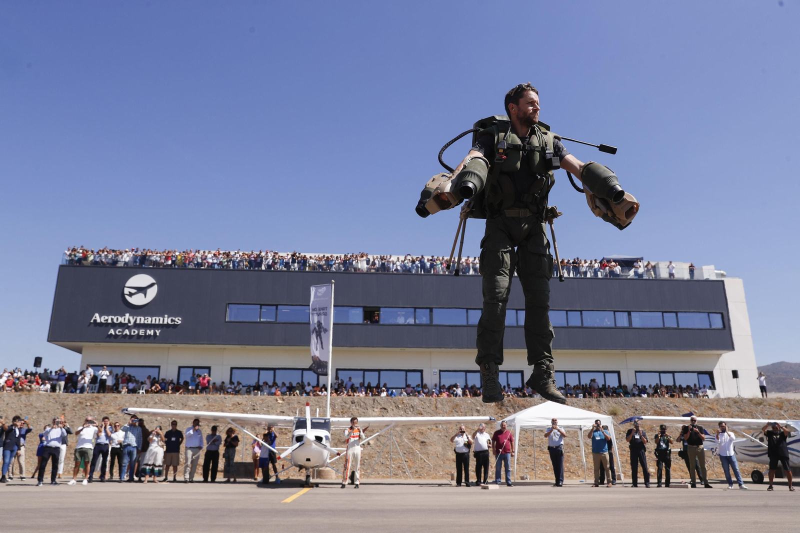 Richard Browning, en el aeródromo Leoni Benabú.