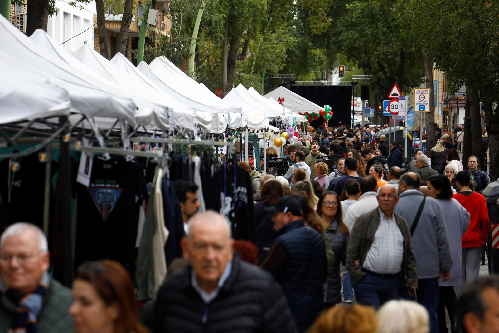 Numerosas personas en la edición del Santa Rosa Day de 2024.