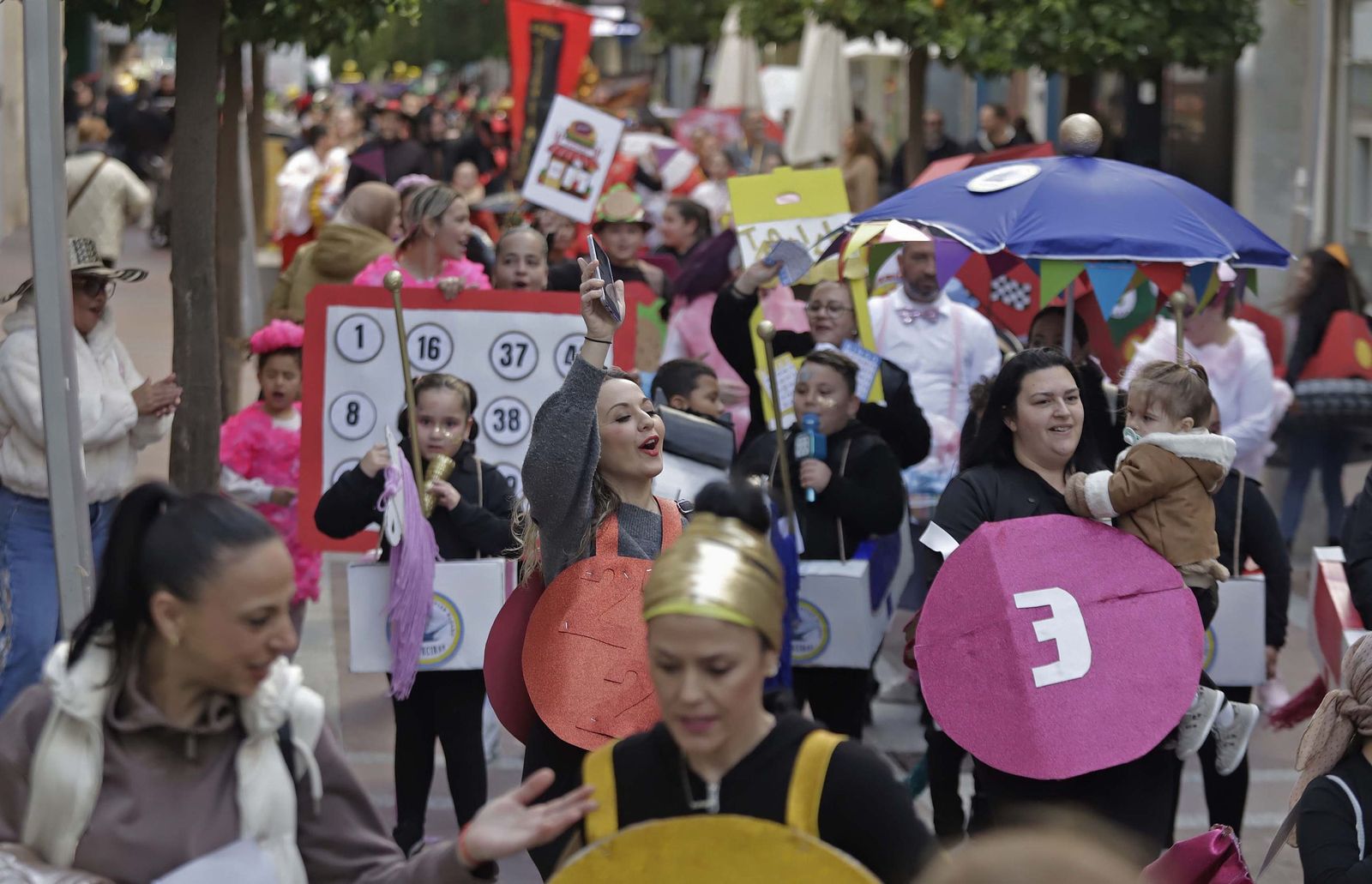 Fotos del III Pasacalles Escolar del Carnaval Especial en Algeciras