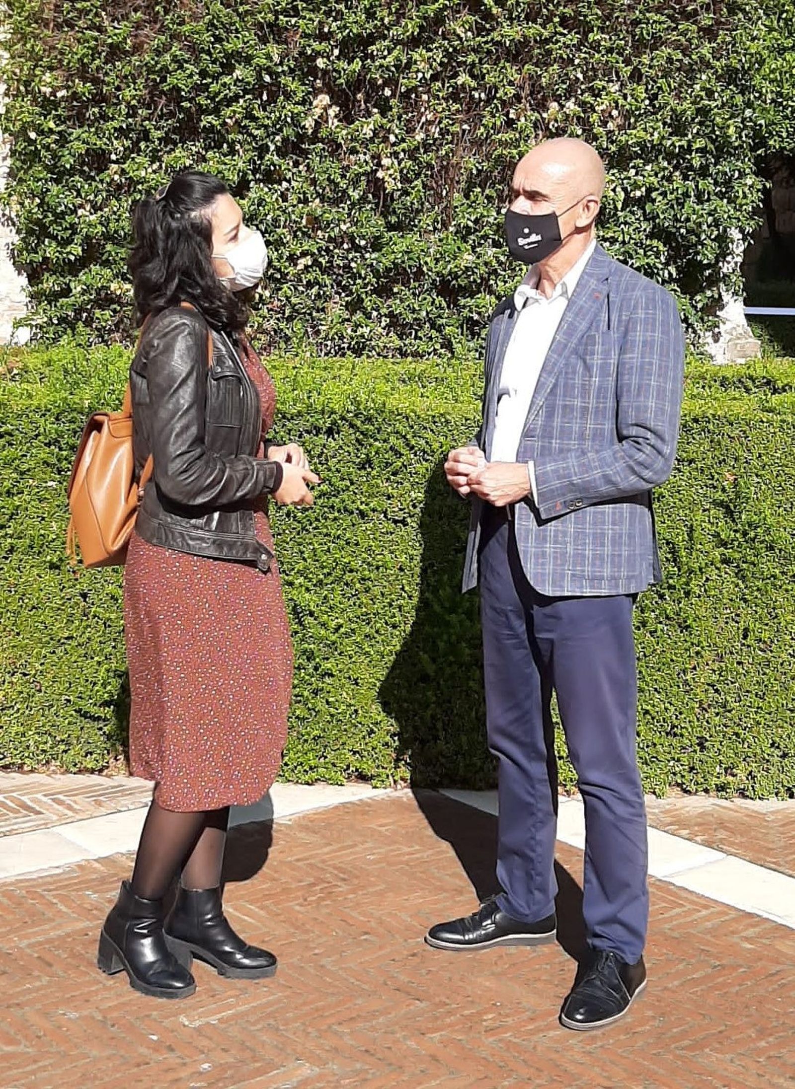 Nancy Aiello y Antonio Muñoz, en el Alcázar, tras la presentación del producto turístico de la ruta de los tornos.