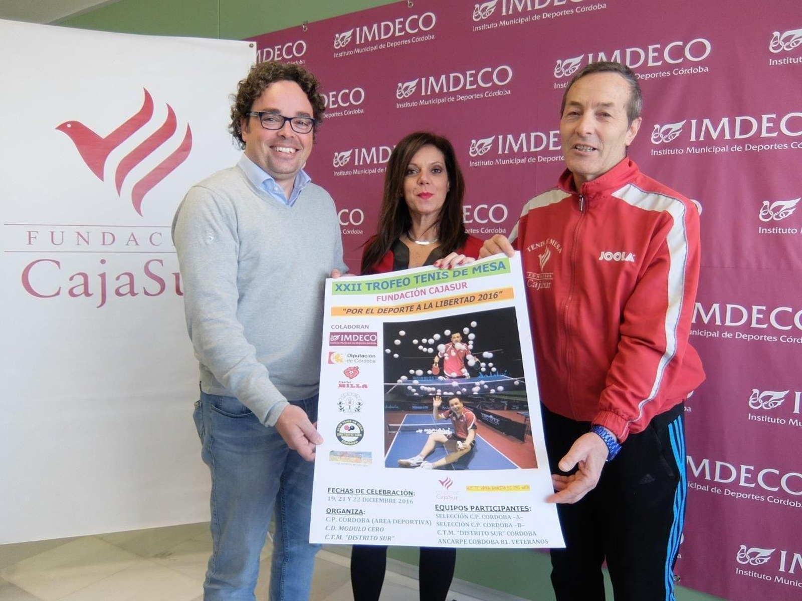 Turno para disfrutar de tenis de mesa Turno para disfrutar de tenis de mesa
