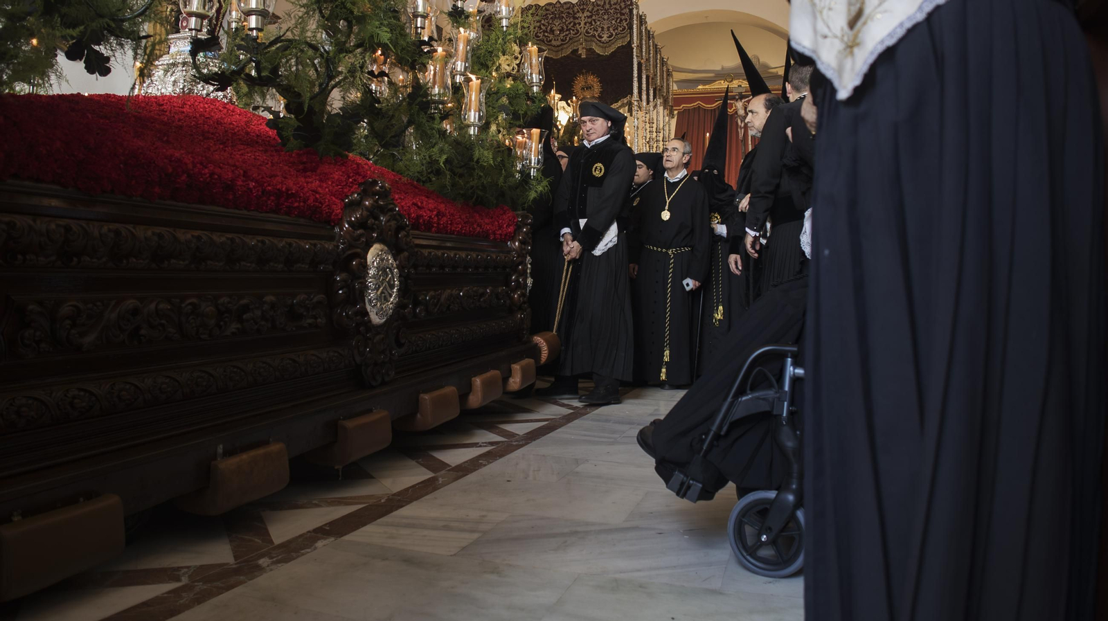 Imágenes de la Hermandad del Cristo de la Expiración en el Viernes Santo de Jerez 2025