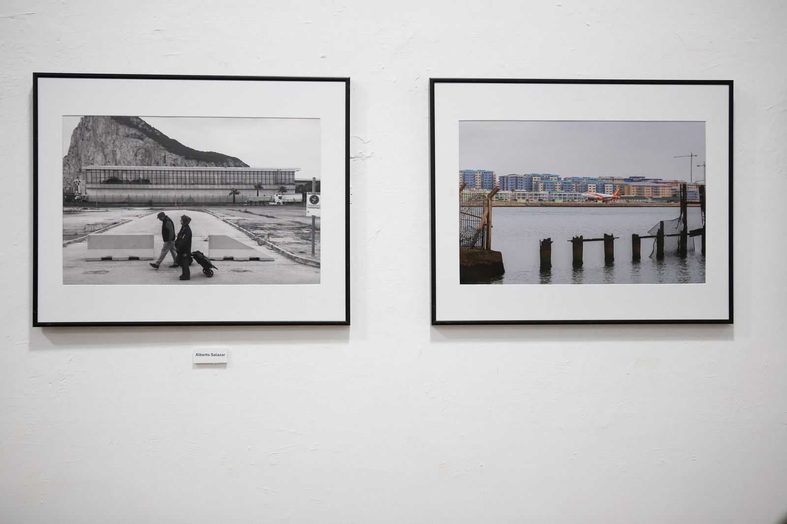 Fotos de la exposición de Infocus sobre la Verja de Gibraltar