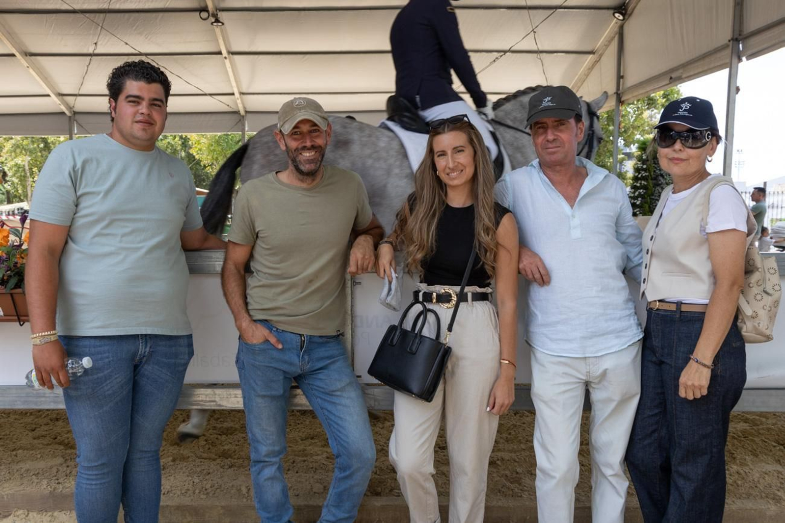 Anducab rinde homenaje a la unidad de caballería de la Policía Nacional