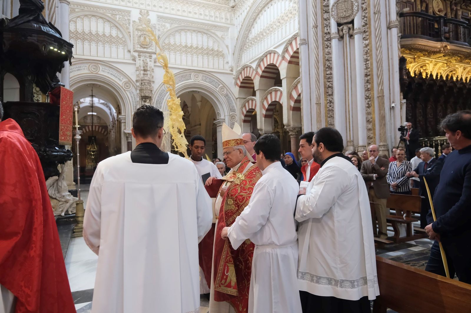 Domingo de Ramos en Córdoba 2023: la misa de la bendición de las palmas en la Catedral, en imágenes
