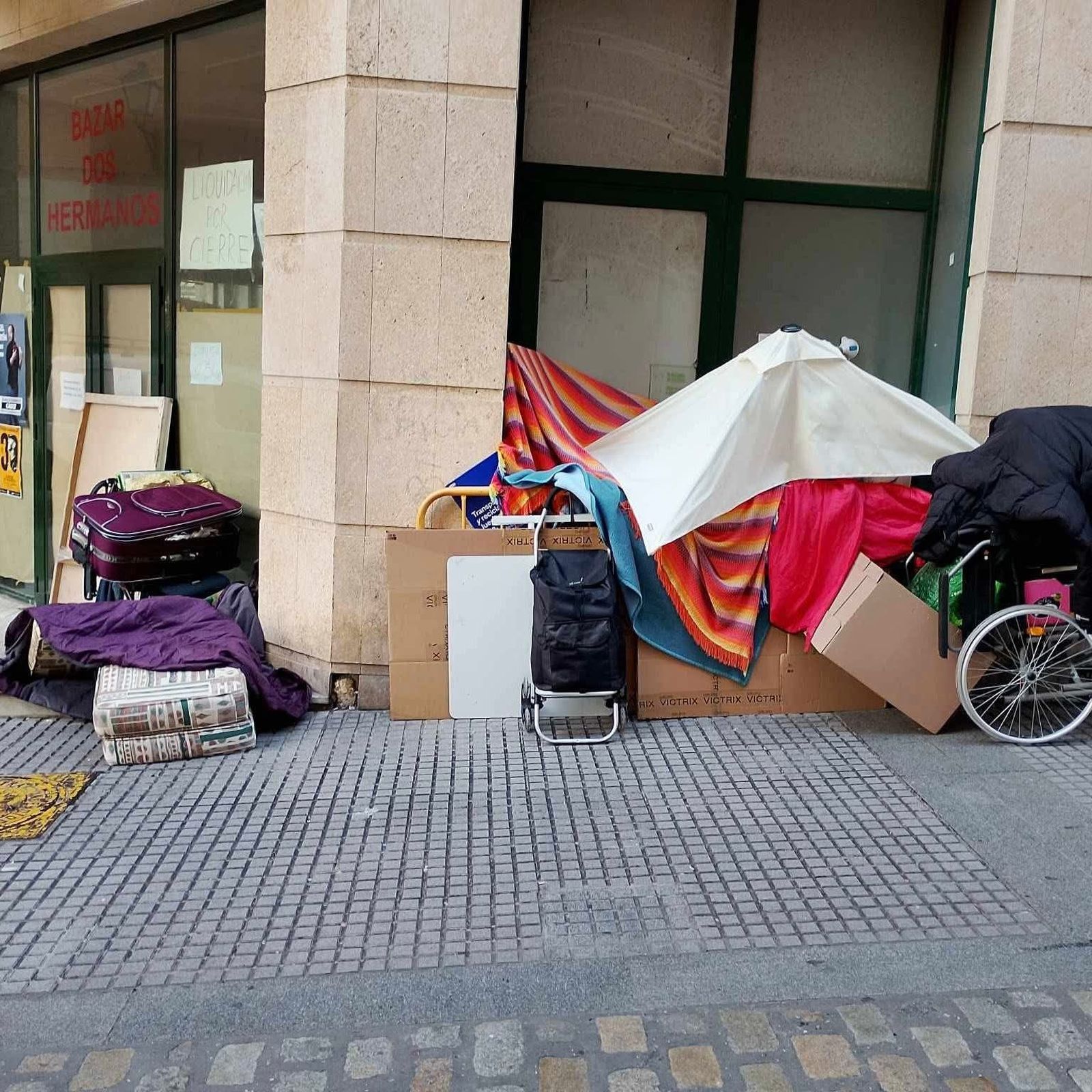 Acumulación de enseres en Barrié