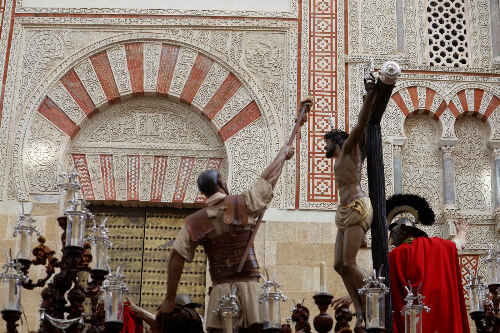 La procesión de la Agonía en este Martes Santo de Córdoba, en imágenes