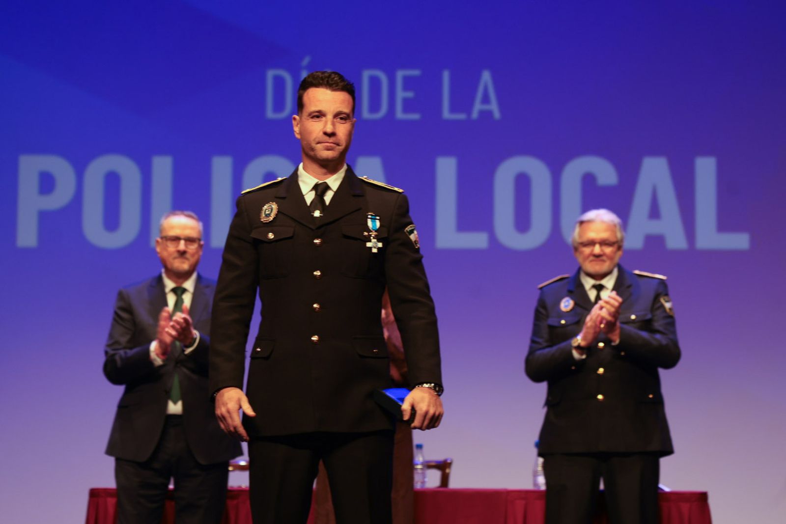 Fotografías de la entrega de honores y distinciones del Día de la Policía Local