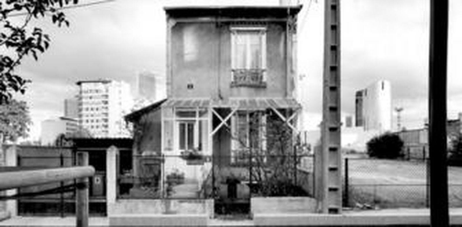 Más de 30 años lleva Basilico fotografiando los rincones urbanos de grandes ciudades con su arquitectura para ver como se transforma.