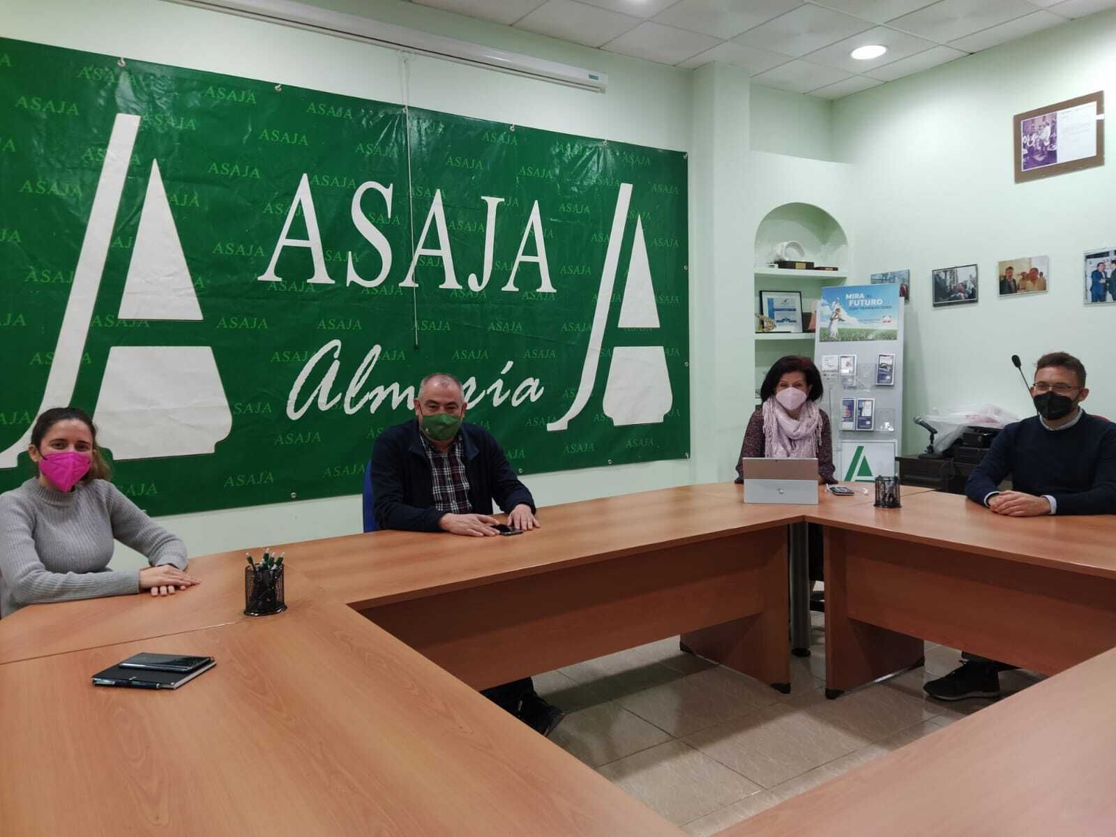 Asaja Almería se ha reunido con la Asociación de Gestores Agrícolas Orgánicos de la provincia.