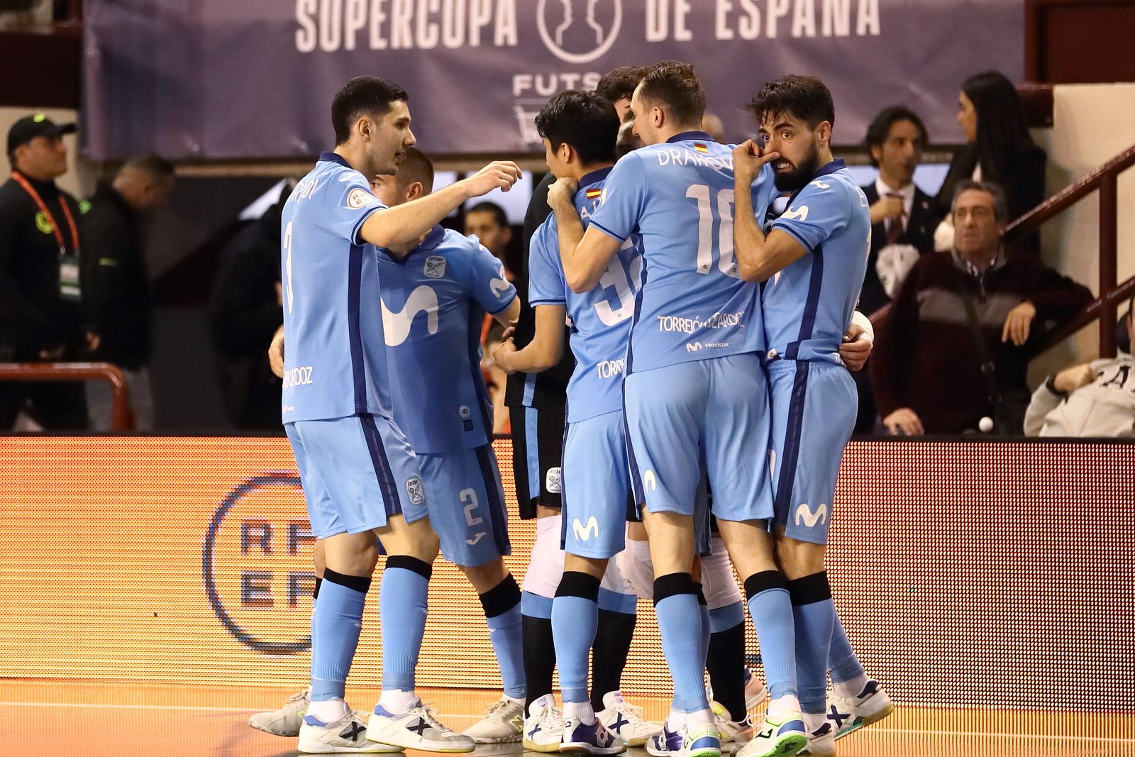 El BeSoccer UMA Antequera - Movistar Inter de la Supercopa, en fotos