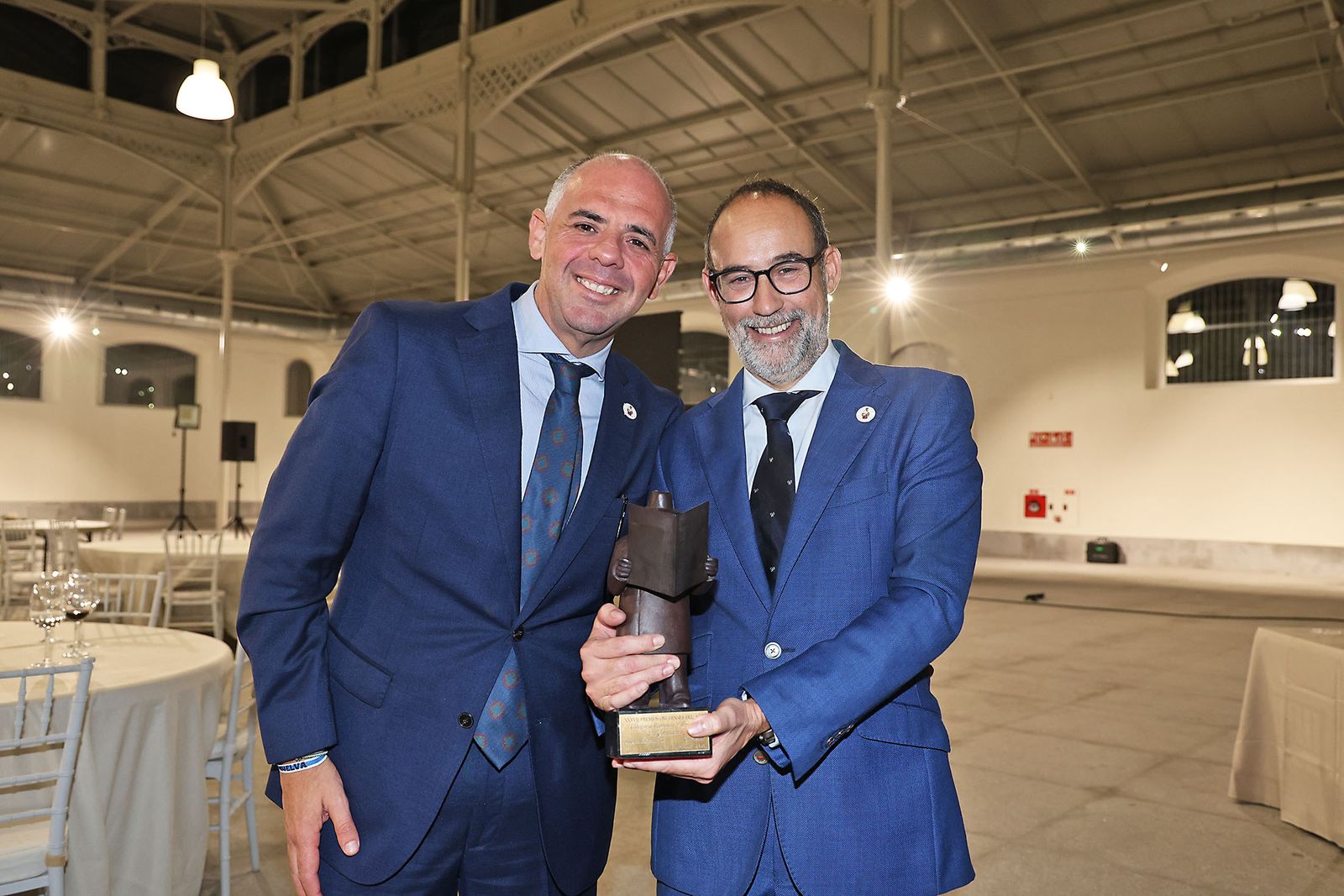 Imágenes de los invitados a la gala de los  37 premios Onubenses del Año